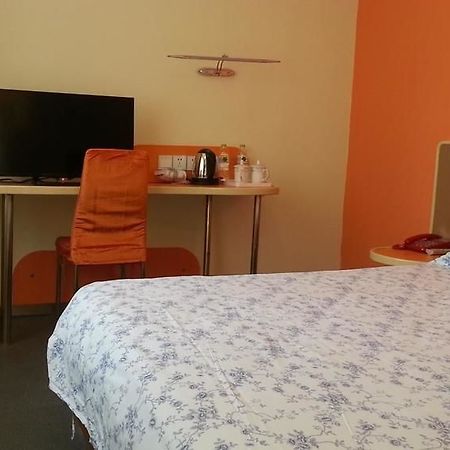 Motel 168 Hotel Urumqi Exterior photo